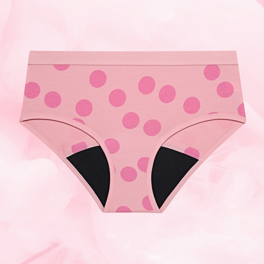 Teen Hipster Waistband Moderate period pants designed for girls, featuring a three-layer gusset for absorption and certified organic cotton for comfort. Perfect for various activities.
