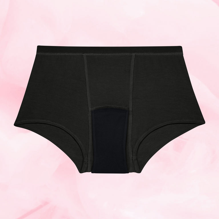 Teens Boxer Heavy, high-waisted, leak-proof underwear with reinforced crotch.